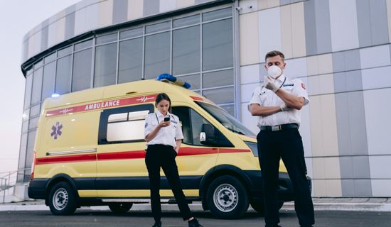 乌什救护车转运病人算来回费用吗？